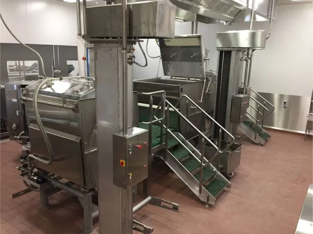 FMA designed and manufactured horizontal agitated 1000L kettles