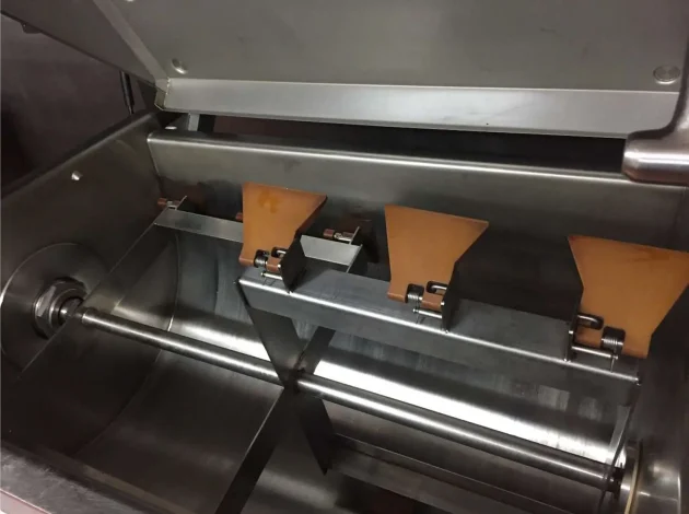 Typical agitator specified for robust mixing and breaking up minced meat while cooking