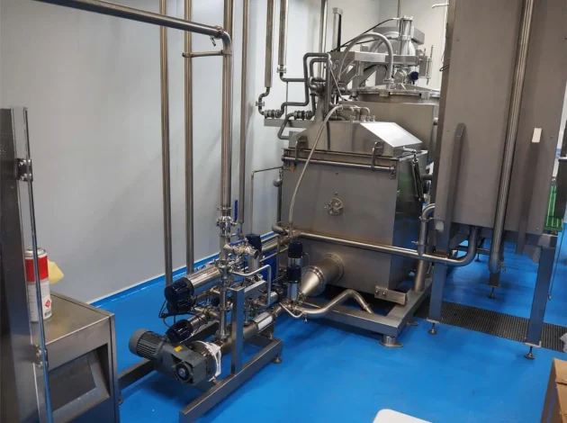 View of ribbon mixer attached to the FMA pressure kettle